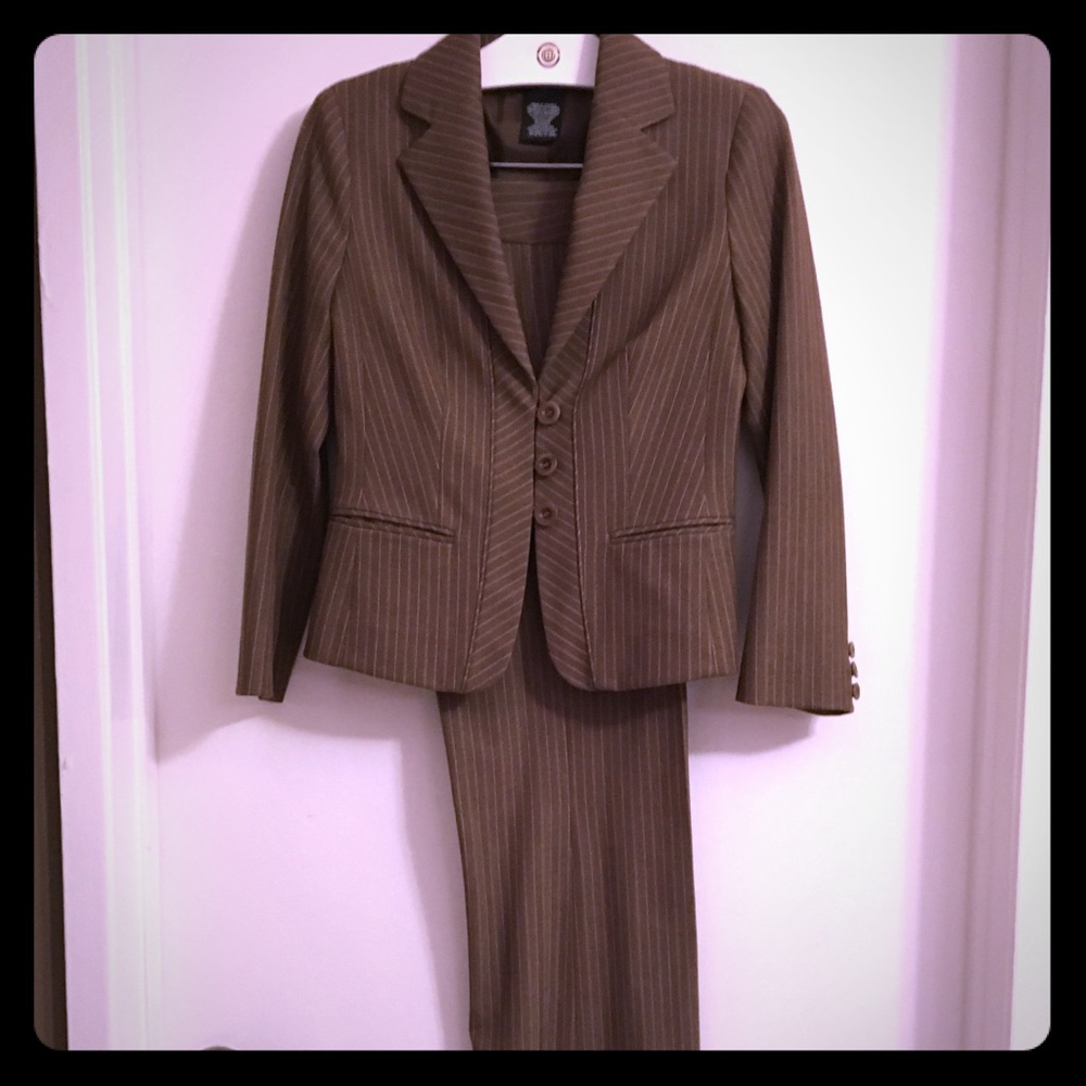 Women’s Laundry/Shelli Segal 2-pc Pinstripe Suit